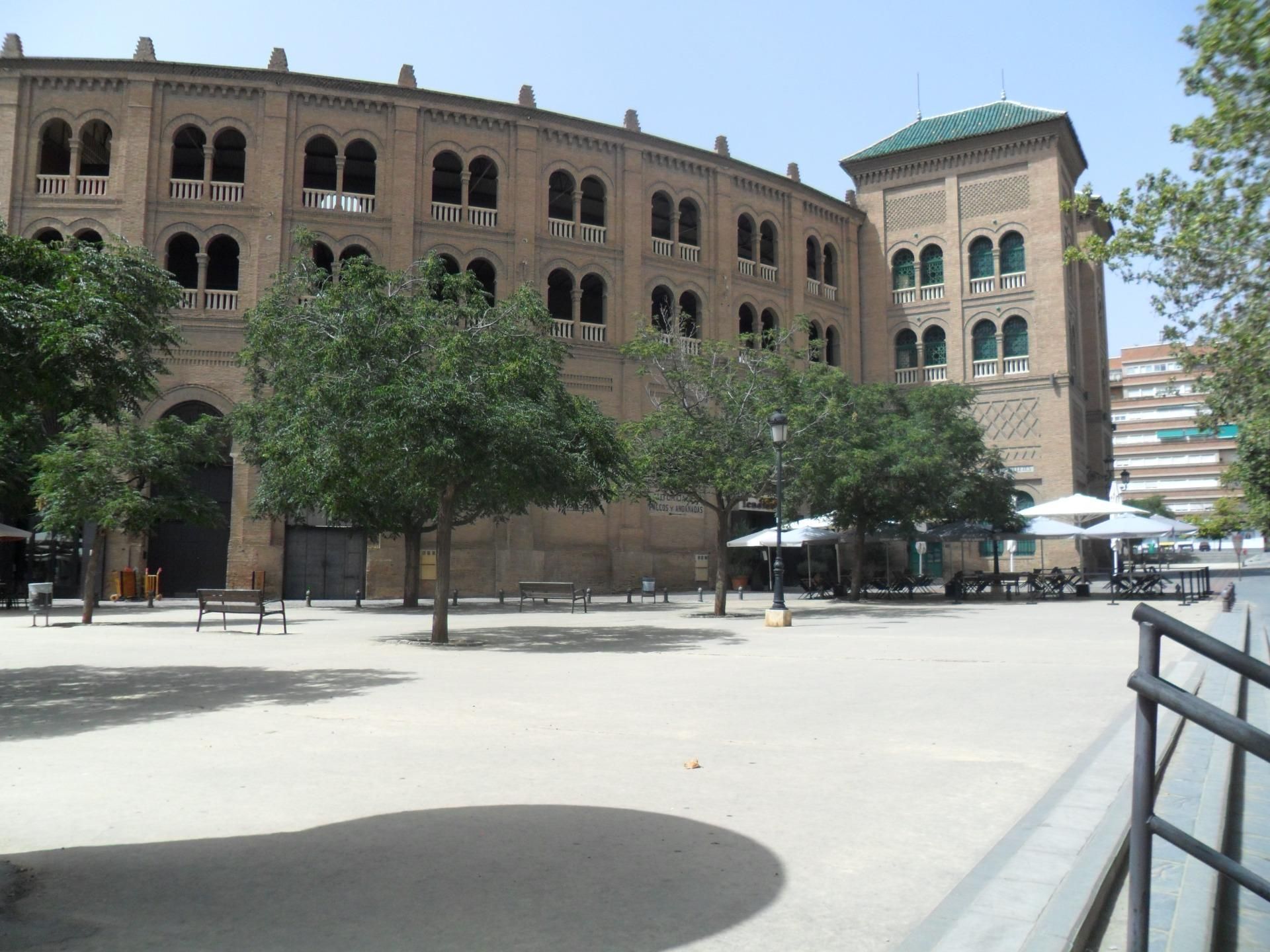 Piso de alquiler en Plaza de Toros, Beiro