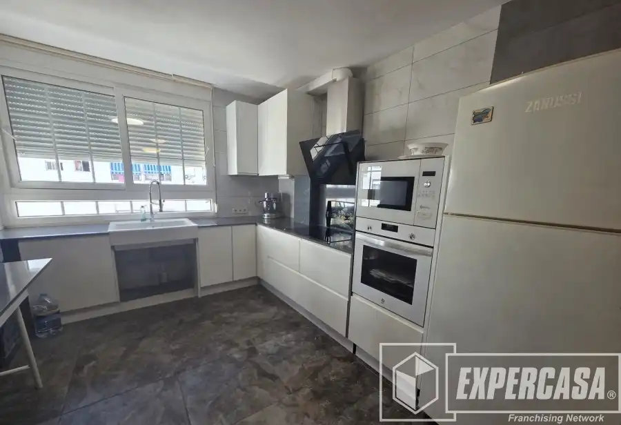 Kitchen of Attic for sale in Alzira  with Air Conditioner and Terrace