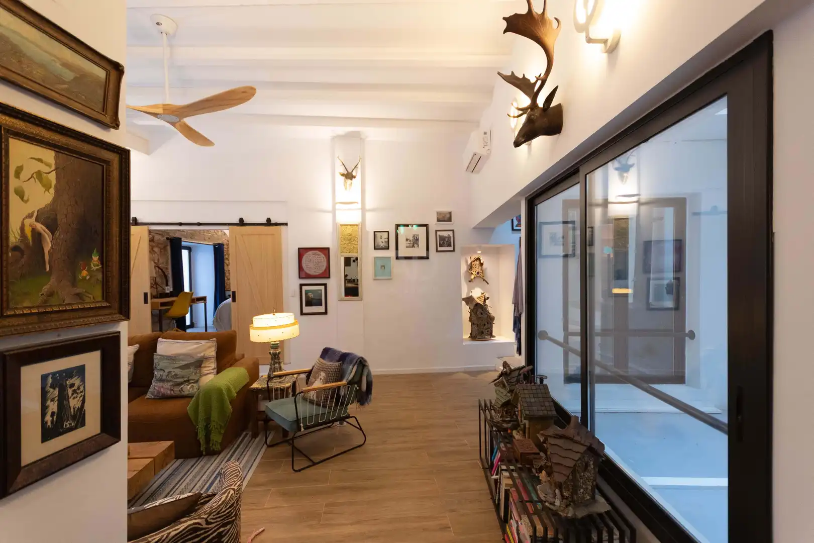 Living room of Flat for sale in Sitges  with Air Conditioner, Heating and Terrace