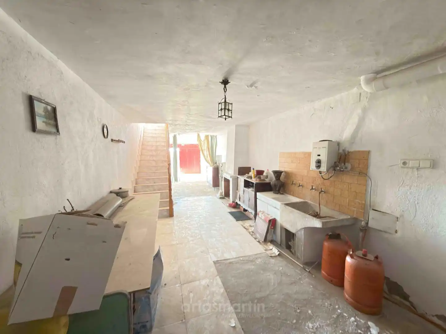 Cuina de Casa o xalet en venda en Vecinos amb Terrassa i Moblat