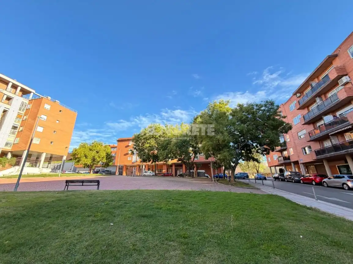 Vista exterior de Piso en venta en Constitución - Balconcillo