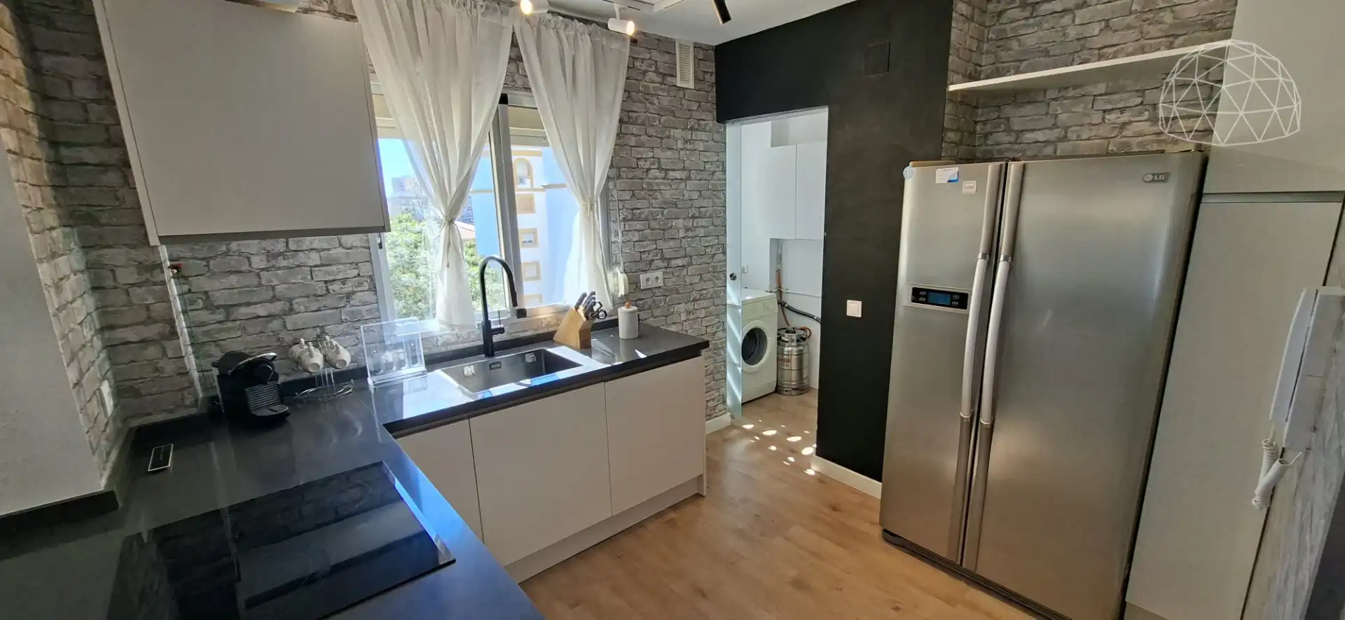 Kitchen of Flat for sale in Sevilla  with Air Conditioner, Private garden and Furnished
