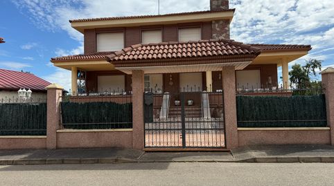 Photo 2 of Houses for sale in Avenida Puente de Hierro, Carrizo, León