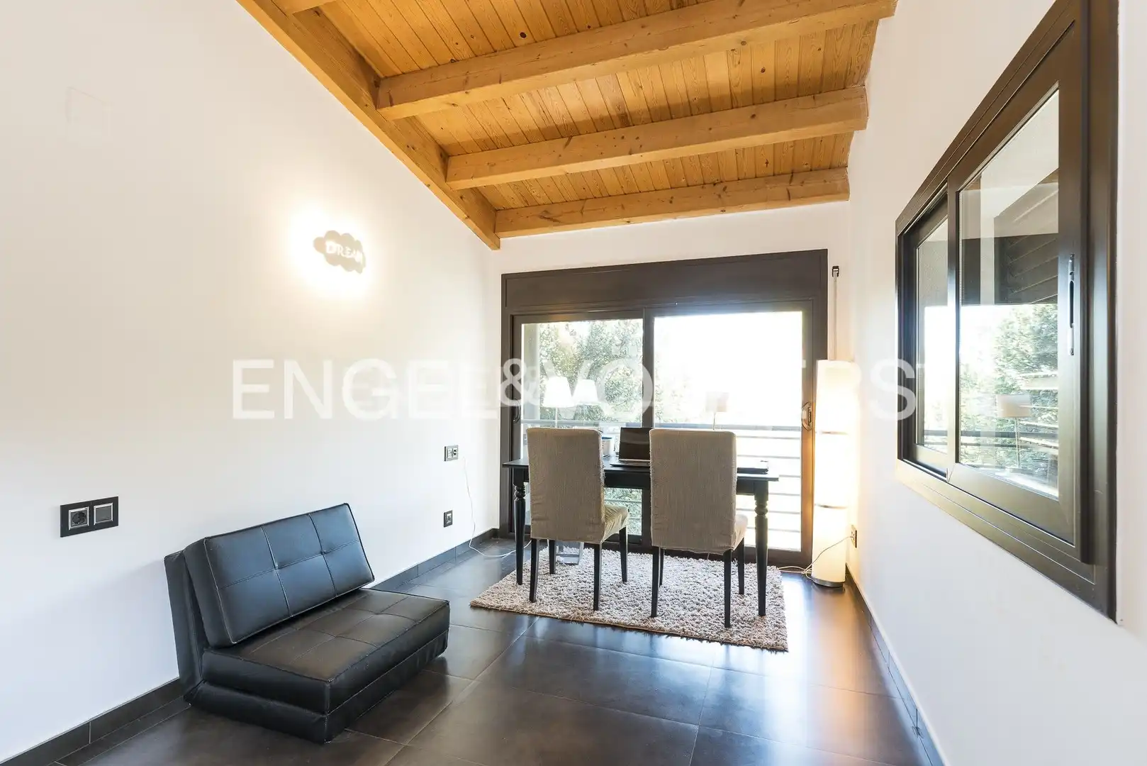 Sala d'estar de Casa o xalet en venda en Olivella amb Aire condicionat, Calefacció i Jardí privat