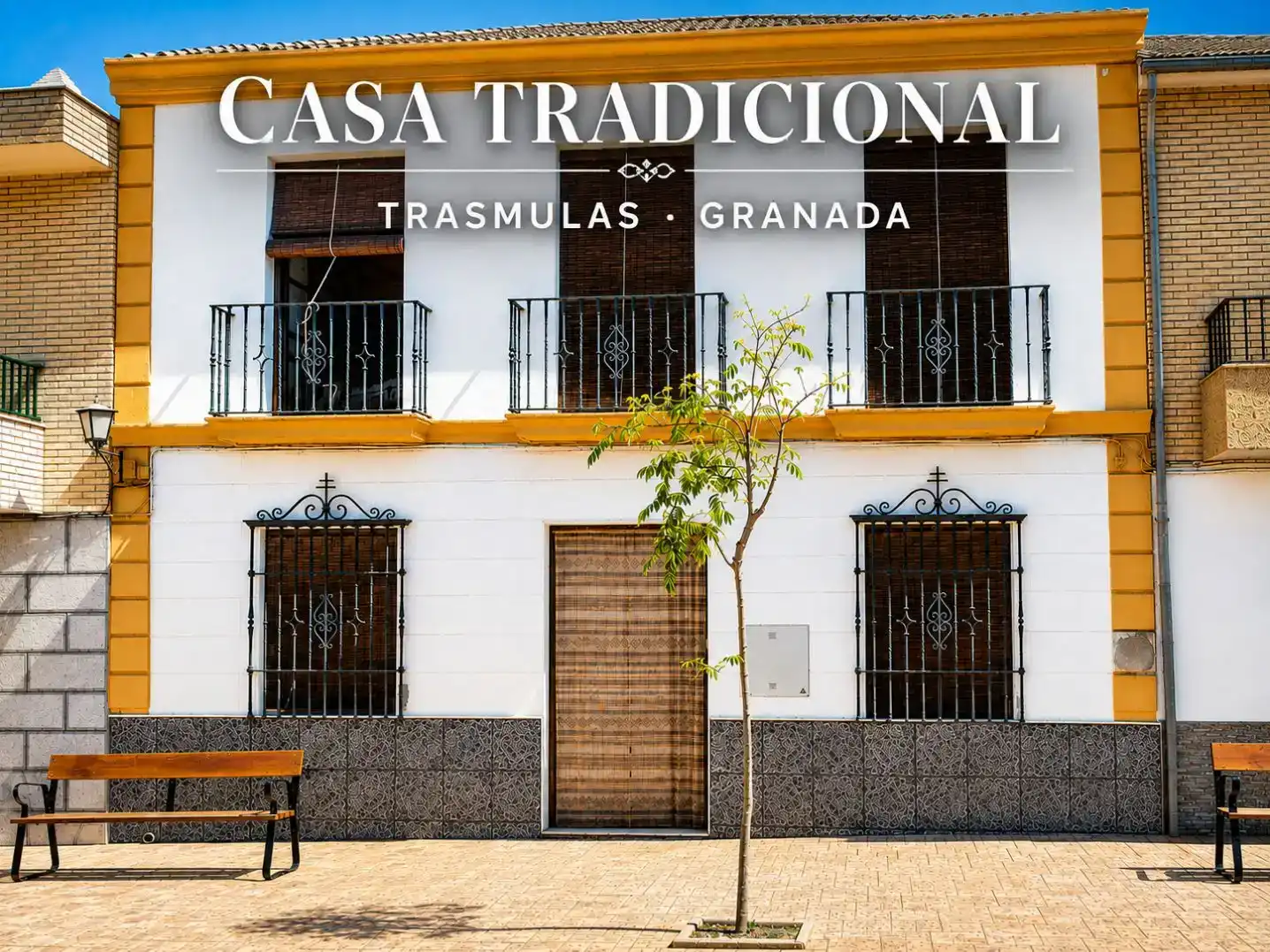 Casa adosada en venda en Pinos Puente amb Balcó
