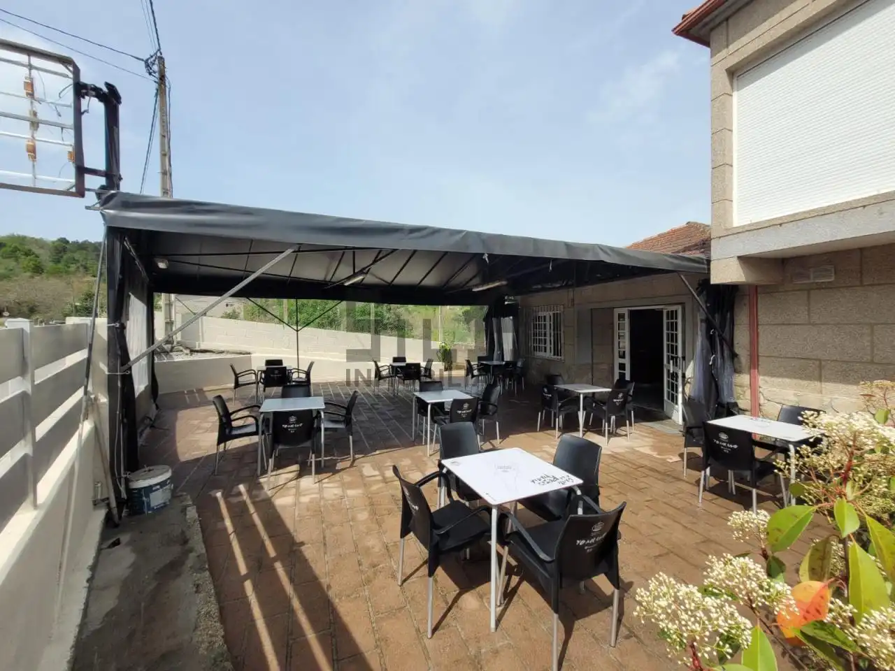 Terraza de Local de alquiler en Coles con Aire acondicionado, Terraza y Amueblado
