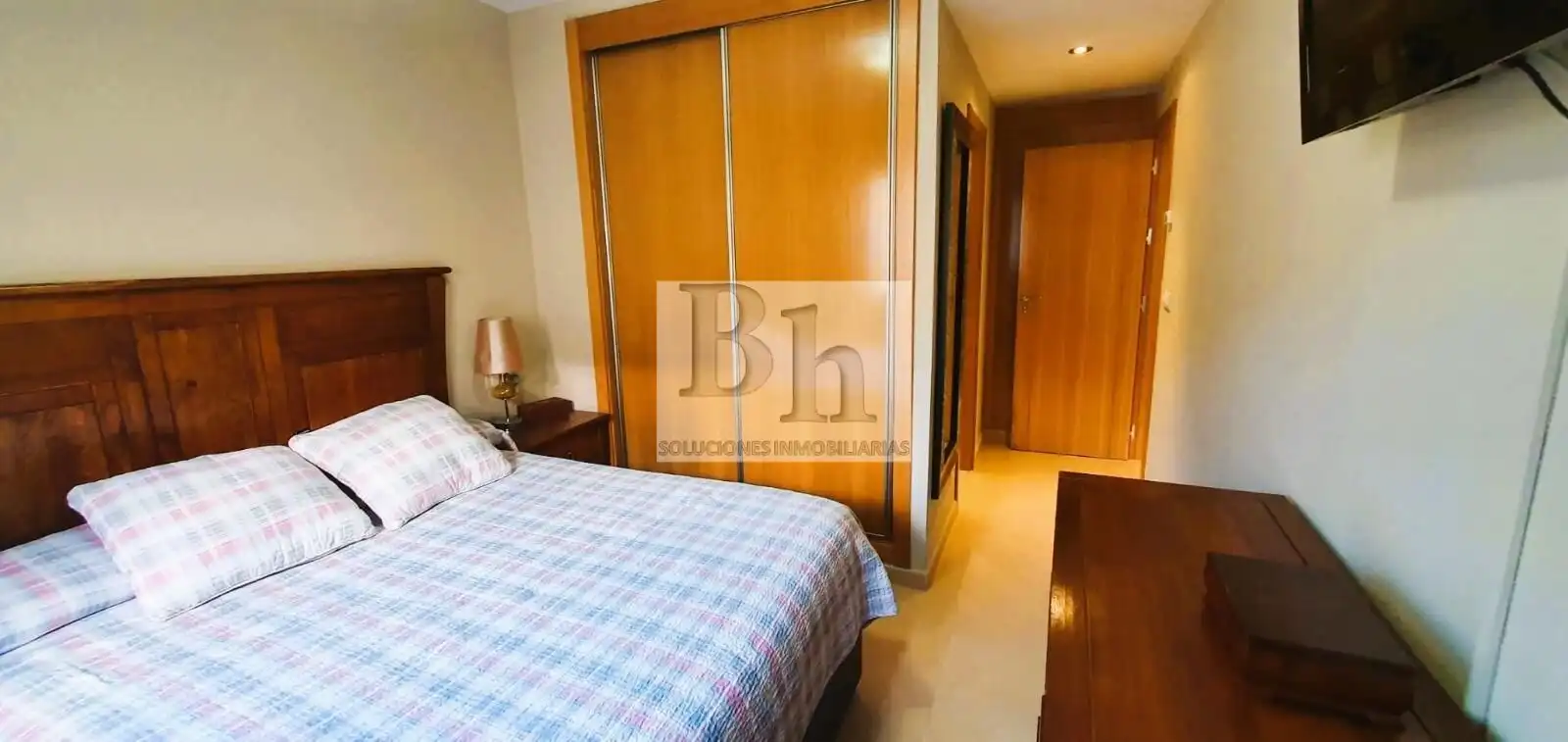 Habitación de Casa adosada en venta en Alhaurín de la Torre con Aire acondicionado, Calefacción y Jardín privado