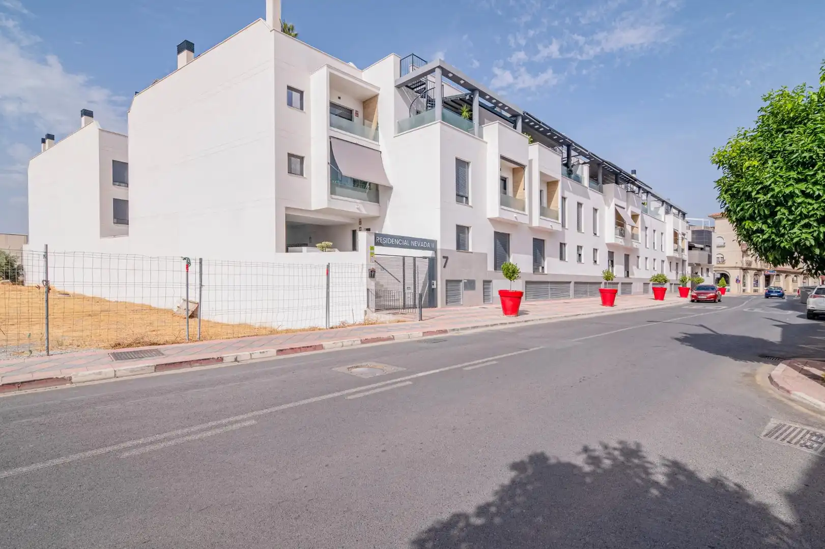 Vista exterior de Piso en venta en Armilla con Aire acondicionado, Calefacción y Trastero