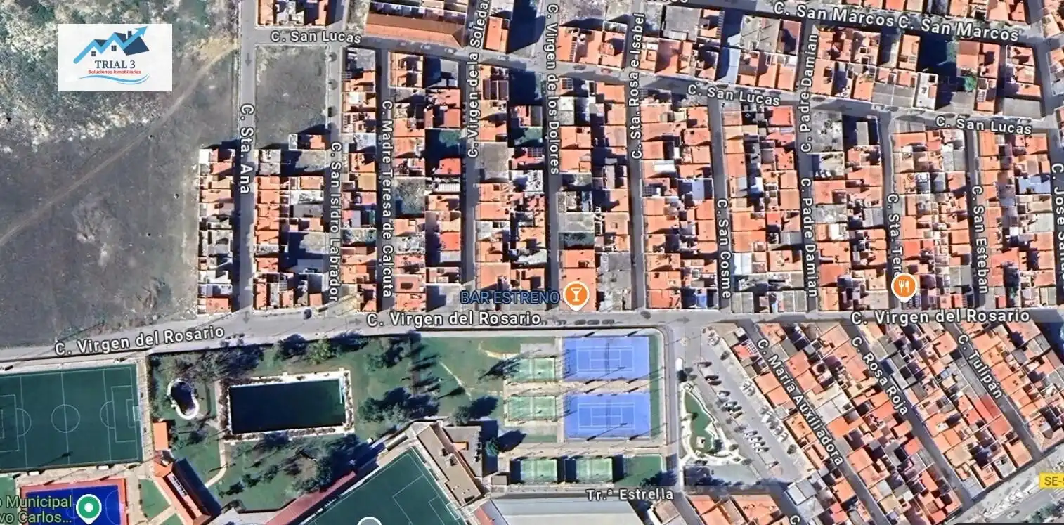 Vista exterior de Casa o xalet en venda en Las Cabezas de San Juan amb Jardí privat