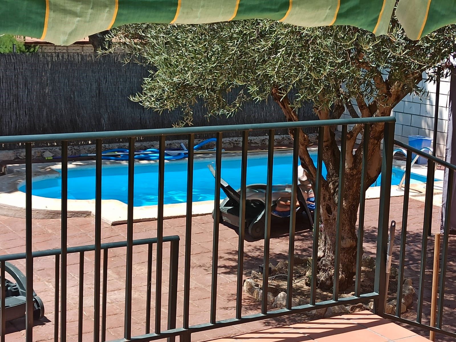 Swimming pool of House or chalet for sale in Navalagamella  with Heating, Private garden and Terrace
