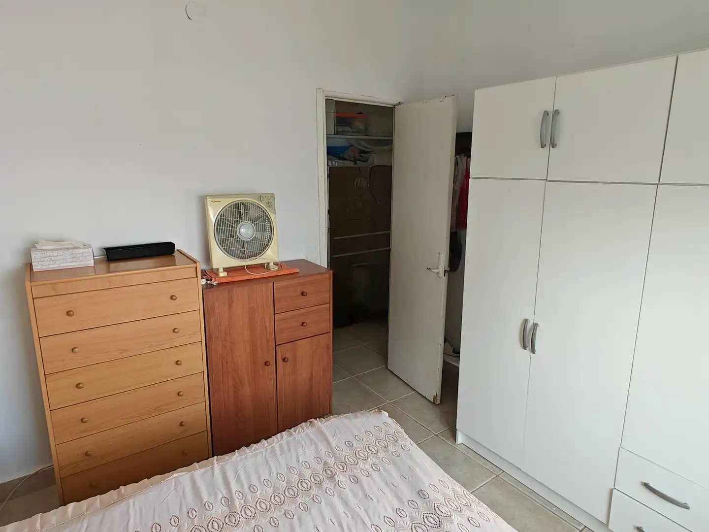 Dormitori de Pis en venda en Yátova amb Terrassa, Moblat i Balcó