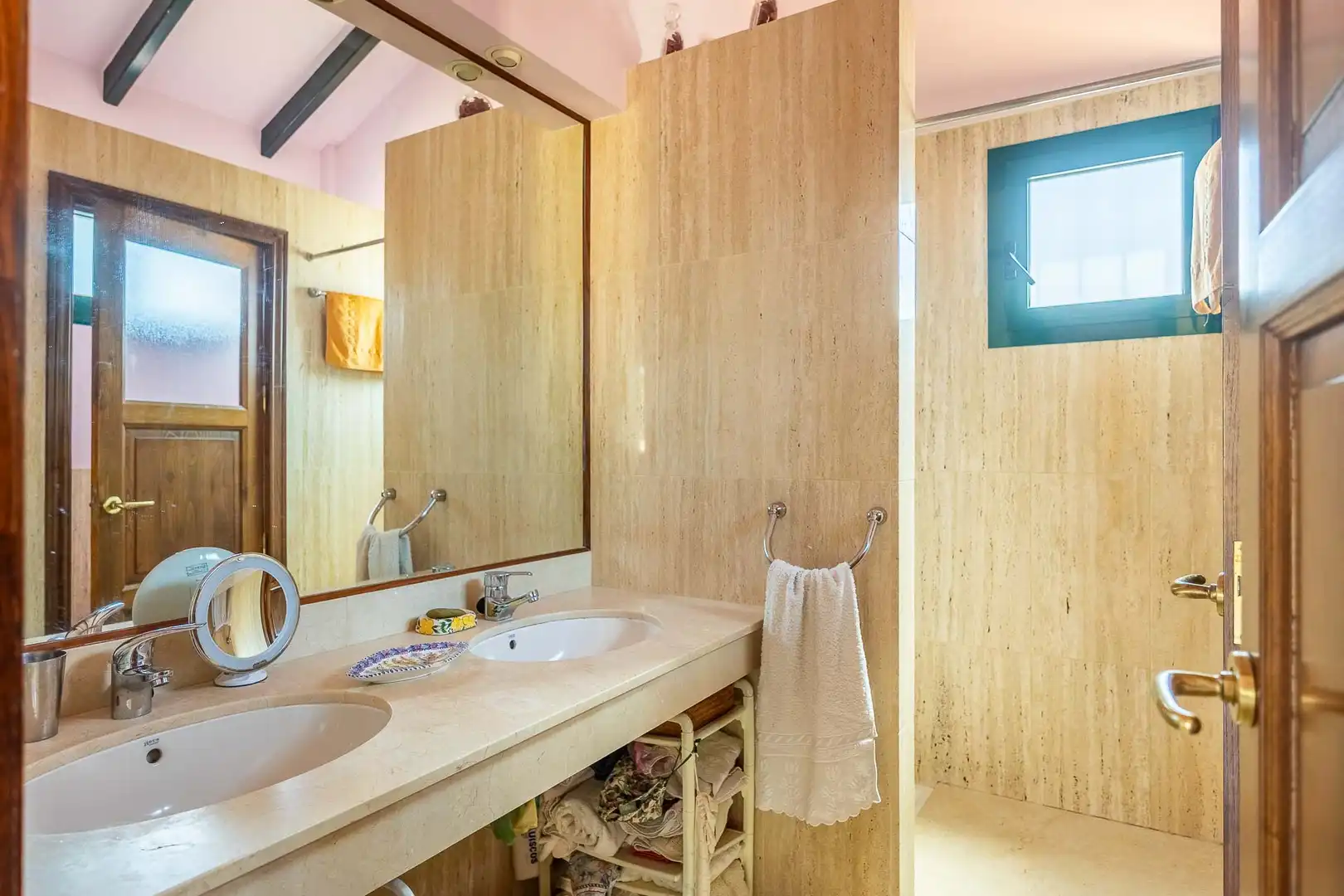 Chalet con jardín en venta en Valencina de la Concepción