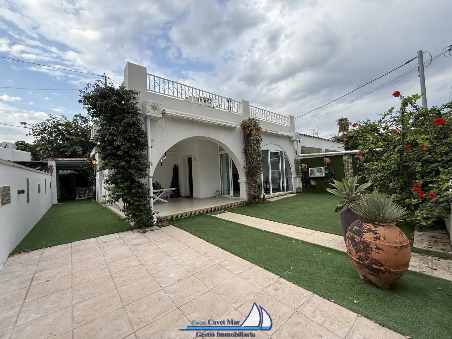 Semi-detached house with garden for sale in Avinguda de la Diputació 100