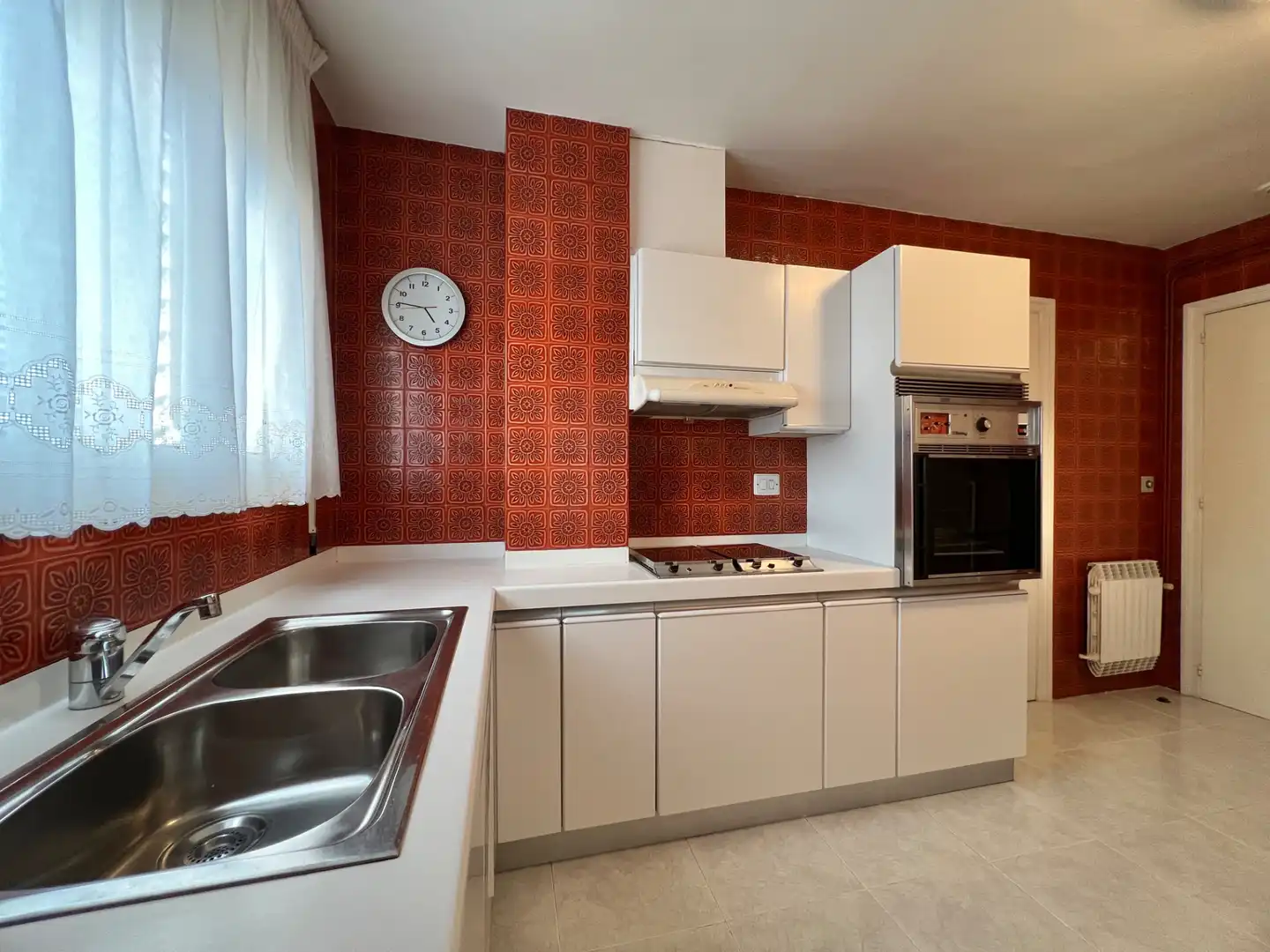 Flat for rent in Carrer Ample, 62, Mestral