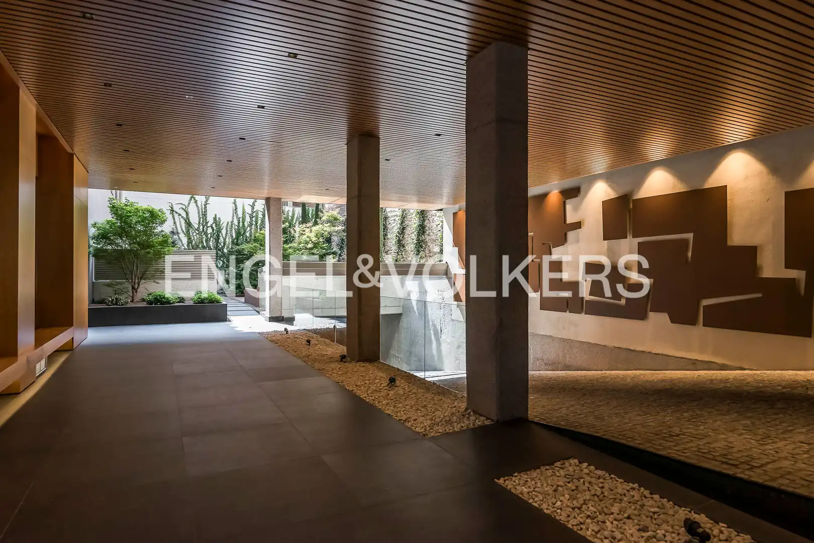 Flat for rent in Madrid  with Air Conditioner, Heating and Storage room