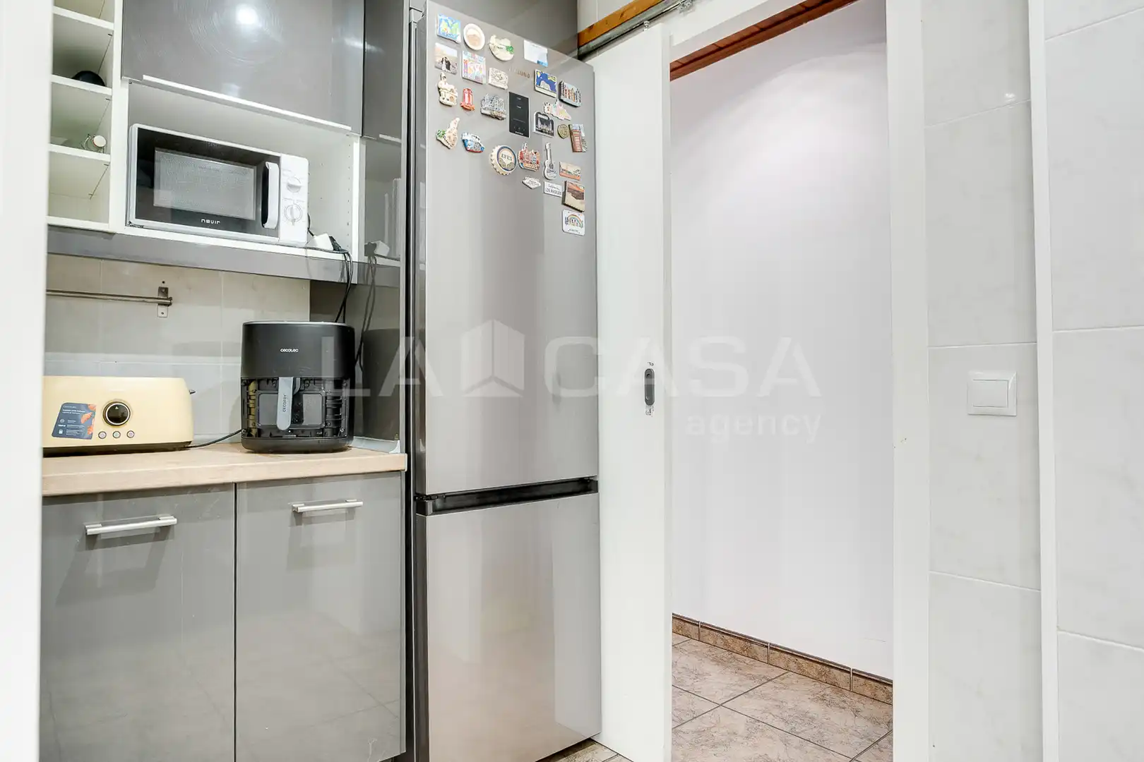 Cuina de Pis en venda en Cornellà de Llobregat amb Balcó