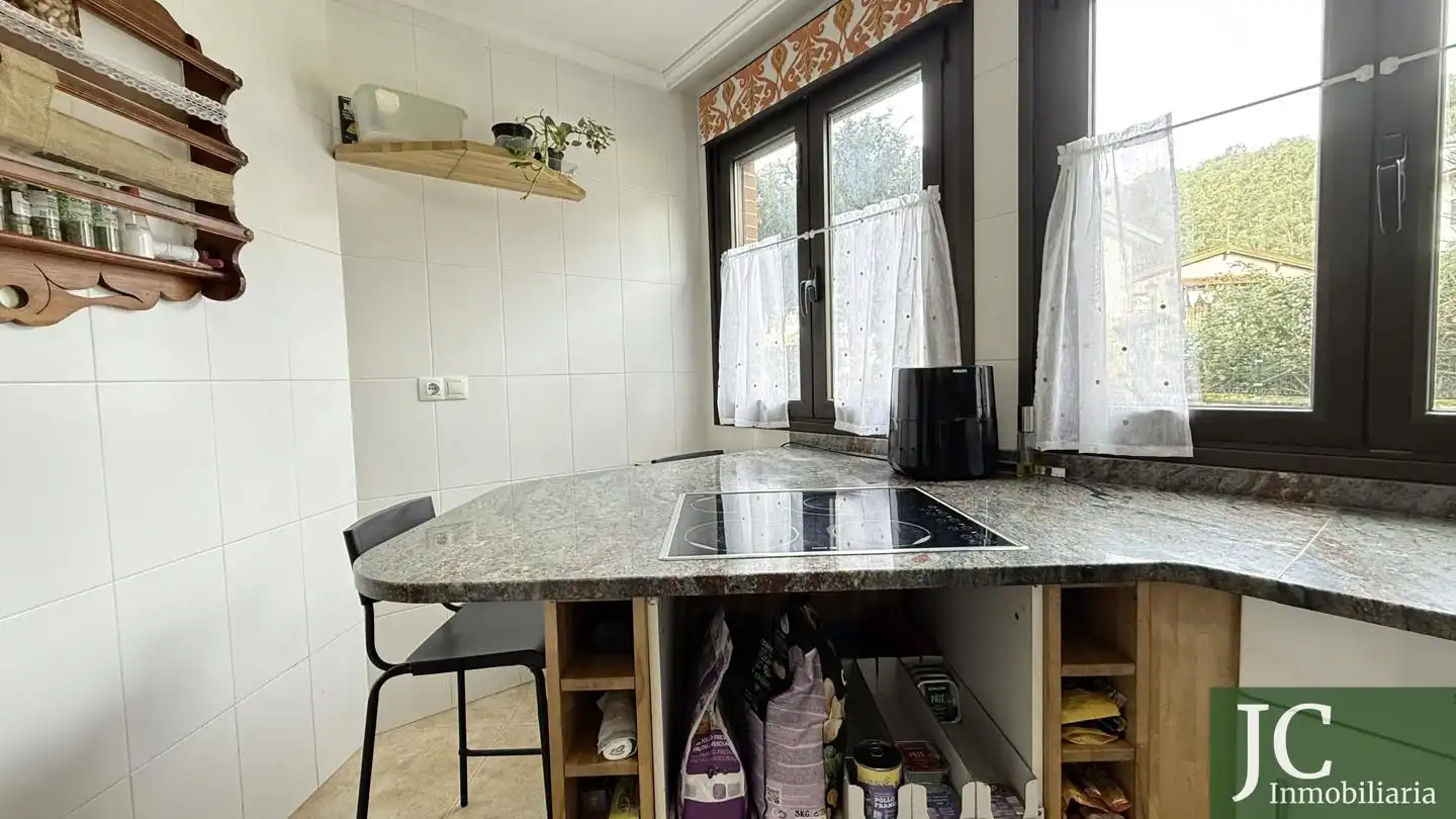 Cocina de Planta baja en venta en Limpias con Calefacción, Jardín privado y Terraza