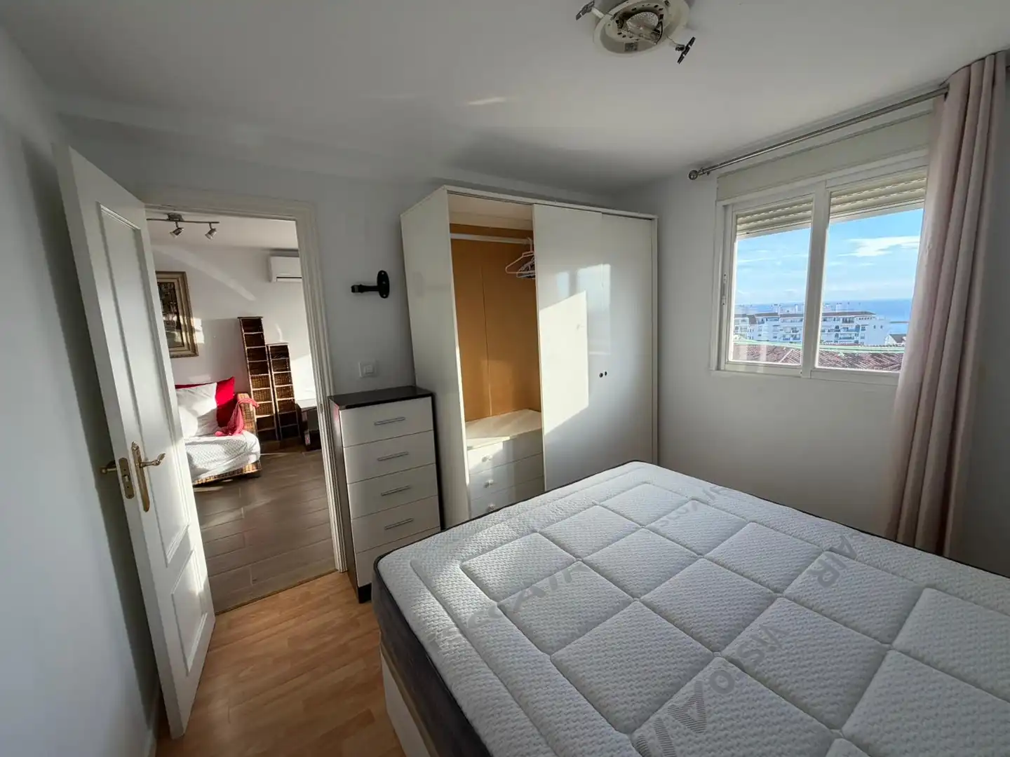 Habitación de Apartamento en venta en Estepona con Aire acondicionado, Amueblado y Horno