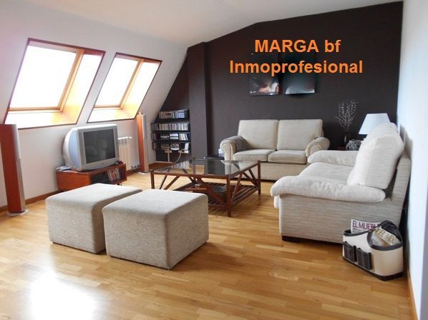 Sala d'estar de Dúplex en venda en Narón amb Parquet, Traster i Forn