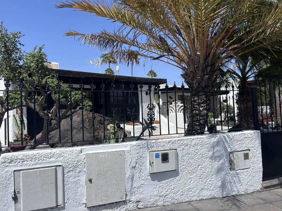 Vista exterior de Casa o chalet de alquiler en Tías con Terraza y Piscina comunitaria