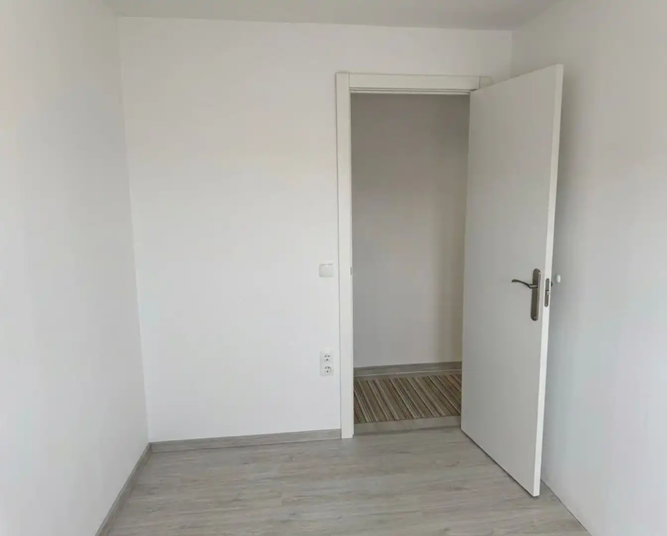 Piso en venta en Avilés con Calefacción, Terraza y Piscina