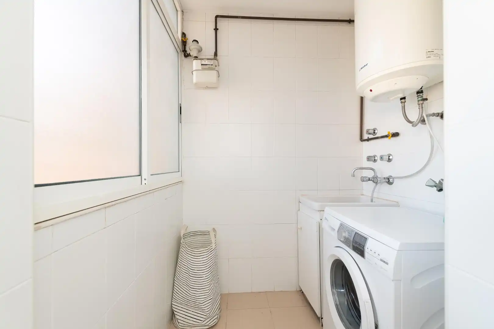 Baño de Piso en venta en Málaga con Aire acondicionado, Terraza y Piscina comunitaria