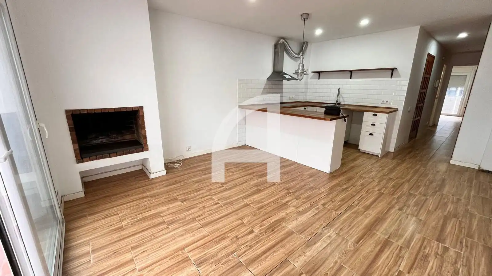 Cuina de Pis en venda en Cardedeu amb Calefacció, Terrassa i Forn