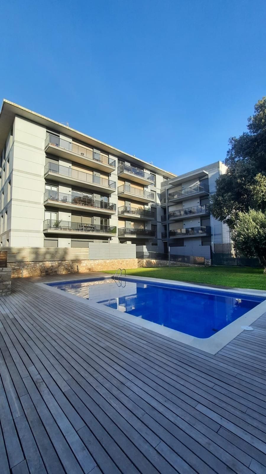 Piscina de Pis en venda en Igualada amb Calefacció, Terrassa i Traster