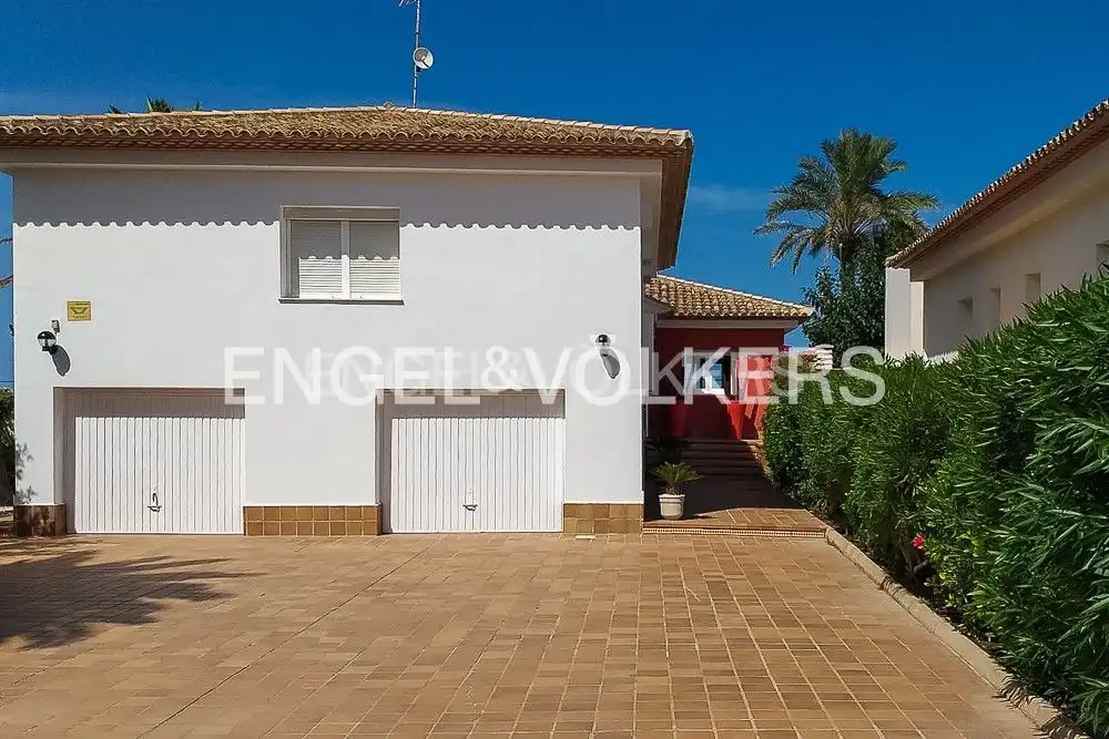 Vista exterior de Finca rústica en venda en Dénia amb Aire condicionat, Calefacció i Jardí privat