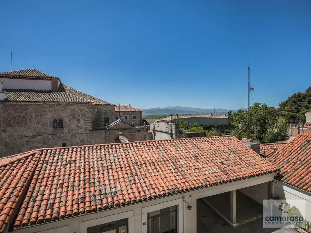 Vista exterior de Dúplex en venda en Ávila amb Traster i Balcó