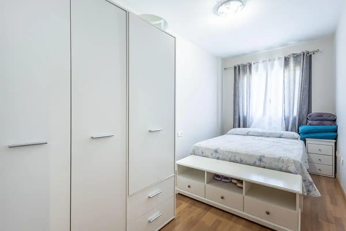 Bedroom of Flat for sale in Granada  with Air Conditioner, Heating and Private garden