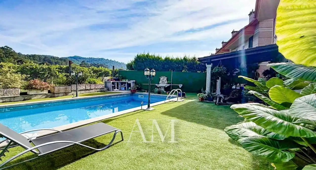 Jardí de Casa o xalet en venda en Ponteareas amb Calefacció, Jardí privat i Terrassa