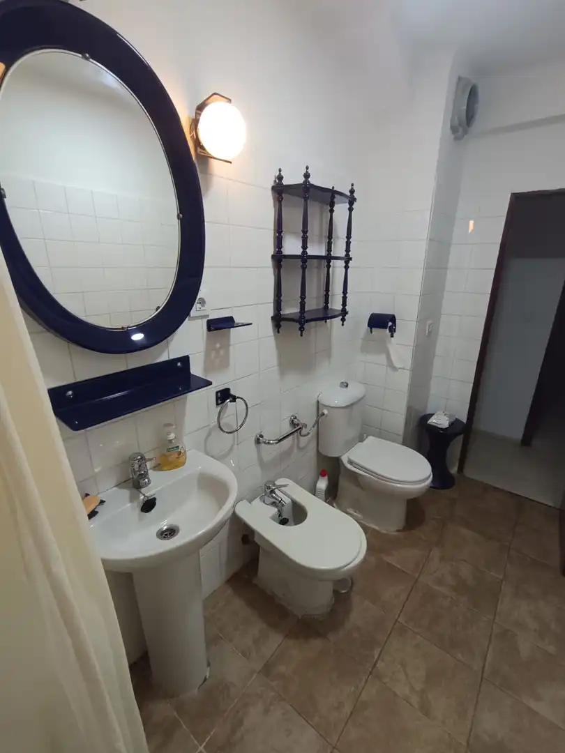 Bathroom of Flat for sale in San Juan de Aznalfarache  with Air Conditioner and Terrace