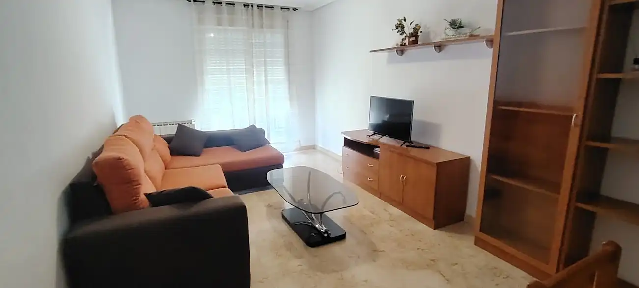 Sala de estar de Piso de alquiler en Linares con Aire acondicionado, Calefacción y Piscina