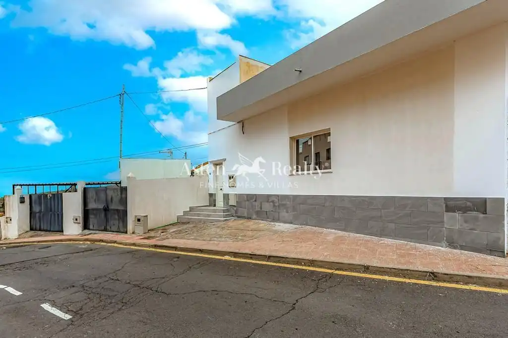 Vista exterior de Casa o chalet en venta en San Miguel de Abona con Jardín privado y Terraza