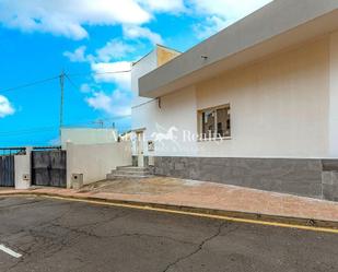 Vista exterior de Casa o xalet en venda en San Miguel de Abona amb Jardí privat i Terrassa
