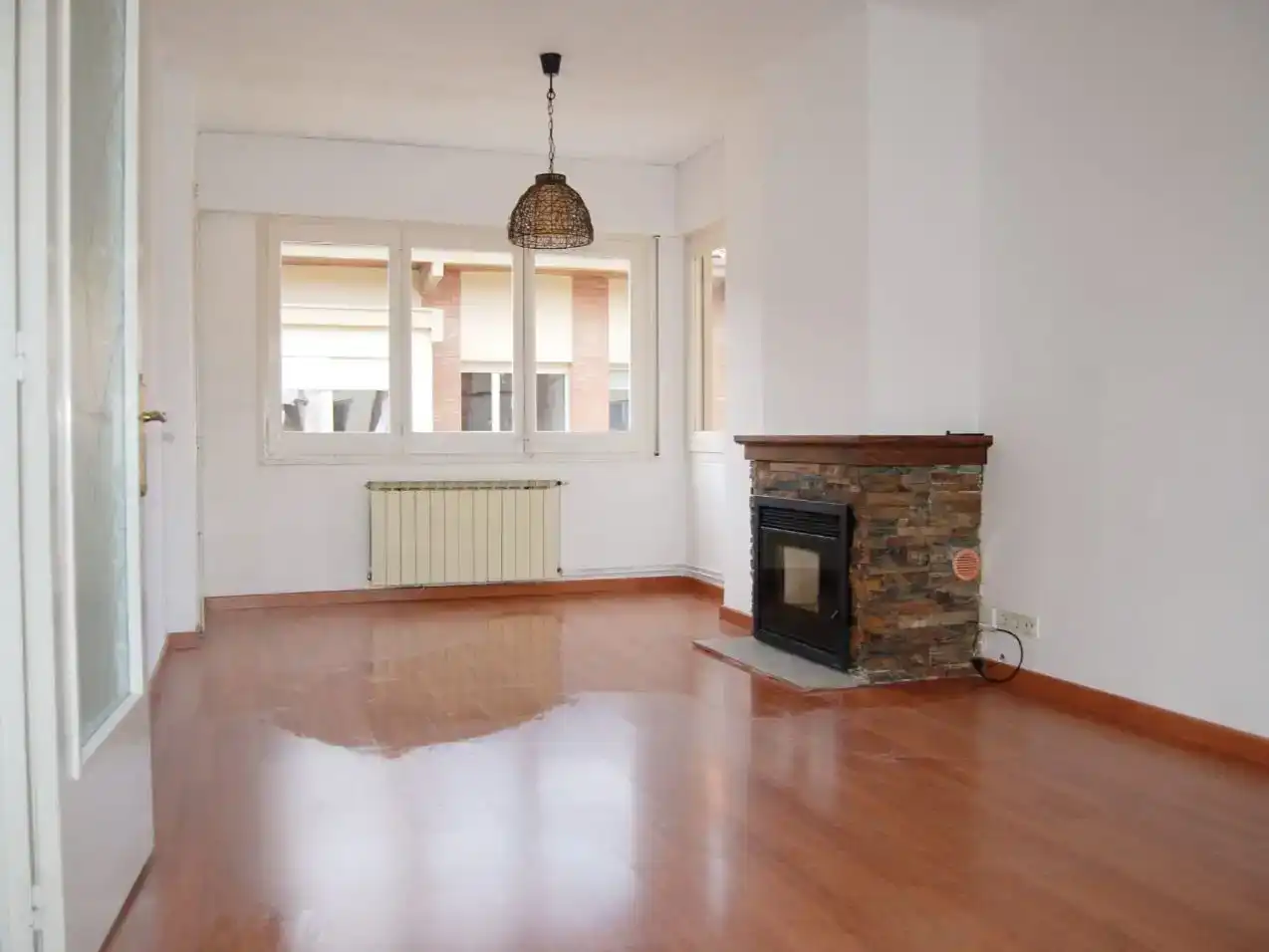 Wohnzimmer von Wohnung zum Verkauf in Camprodon mit Balkon