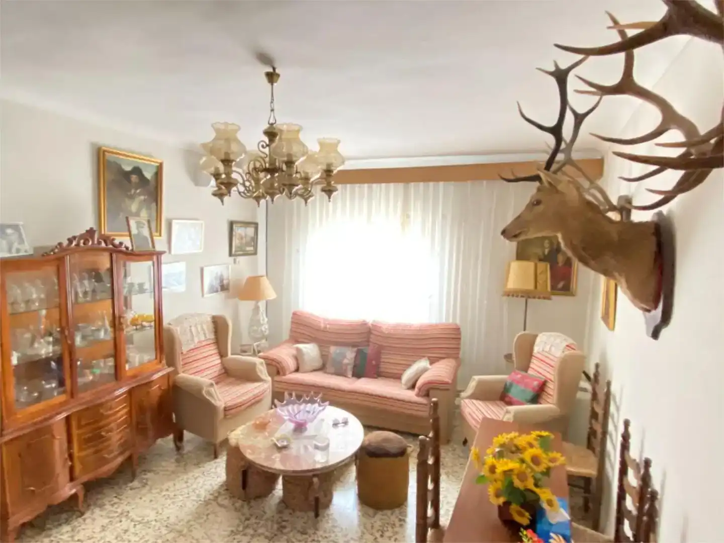 Sala de estar de Piso en venta en Aldea del Rey con Balcón