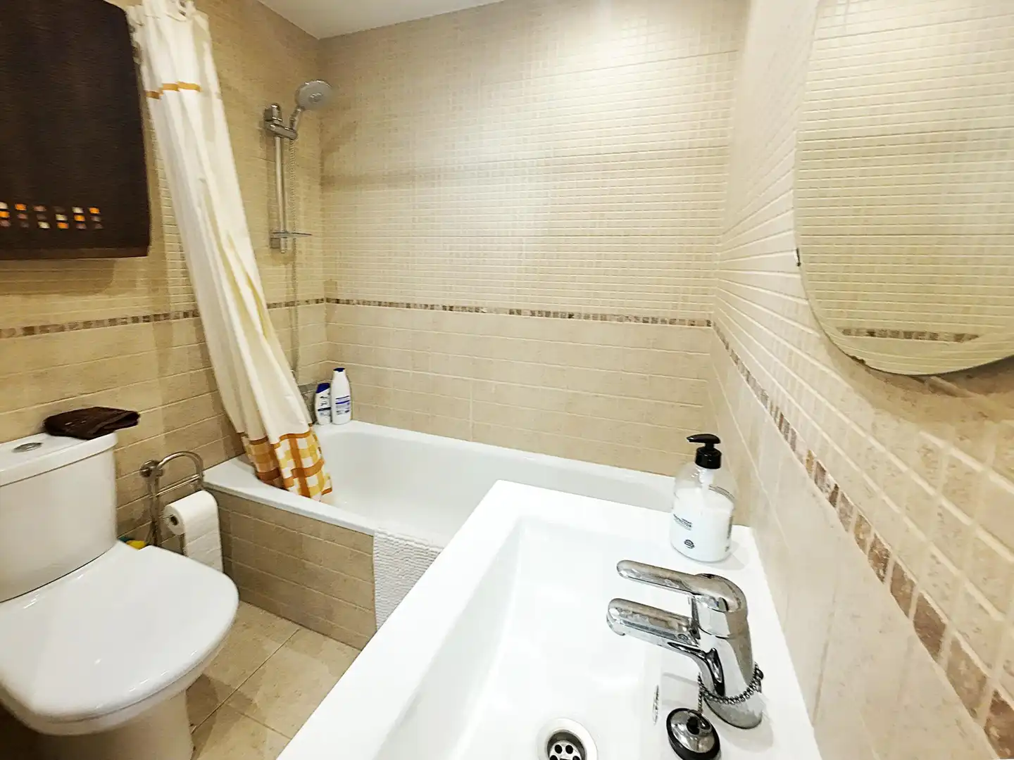 Baño de Apartamento en venta en Roses con Calefacción, Terraza y Piscina comunitaria