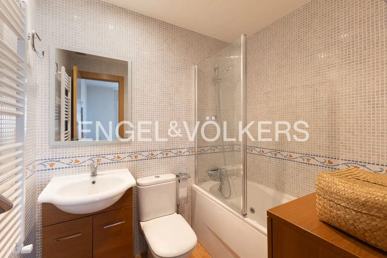 Baño de Casa o chalet de alquiler en Náquera con Aire acondicionado, Calefacción y Jardín privado