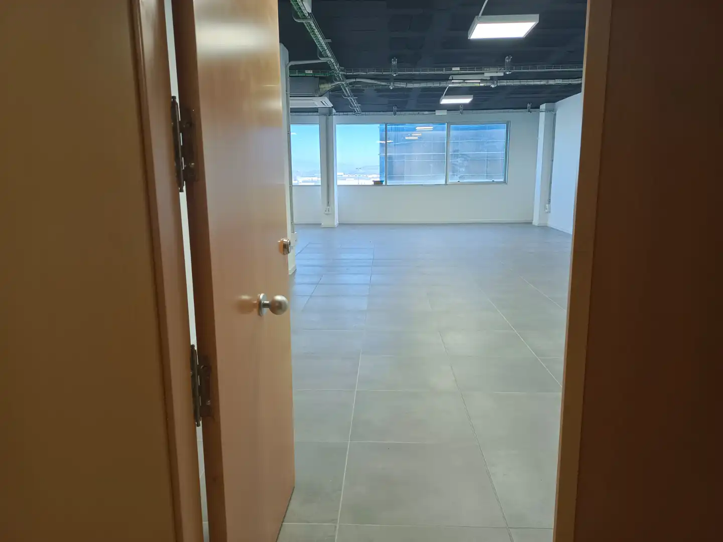 Büro zur Miete in Lleida mit Klimaanlage und Heizung
