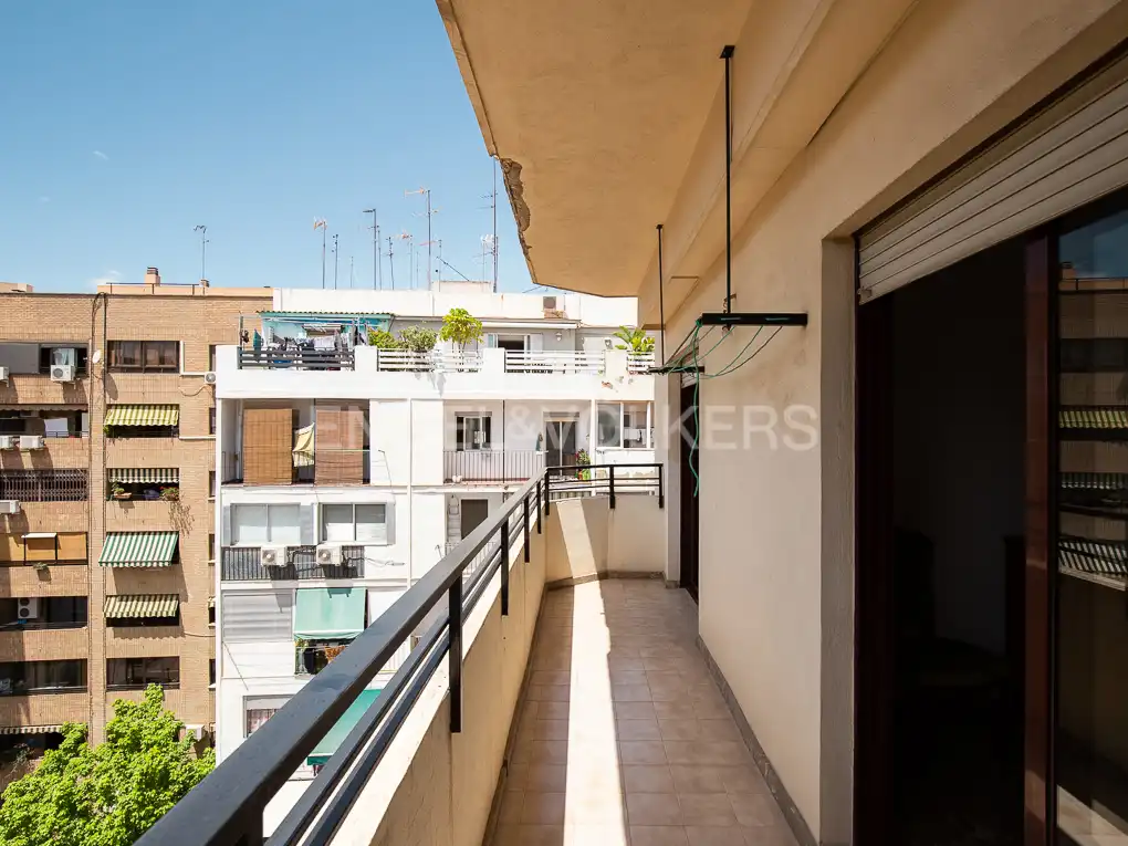 Exterior view of Flat for sale in Valencia  with Air Conditioner, Heating and Balcony