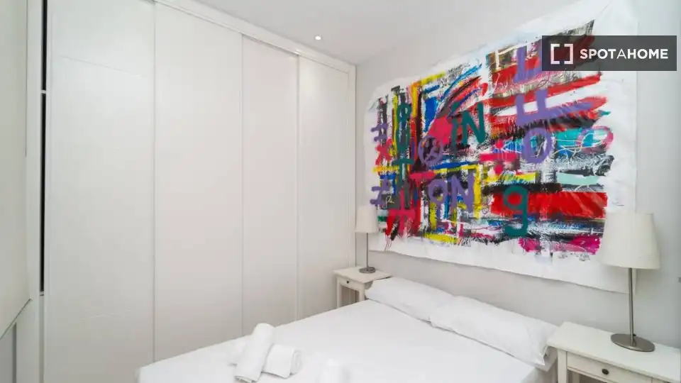 Bedroom of Flat for rent in Madrid  with Air Conditioner, Heating and Furnished