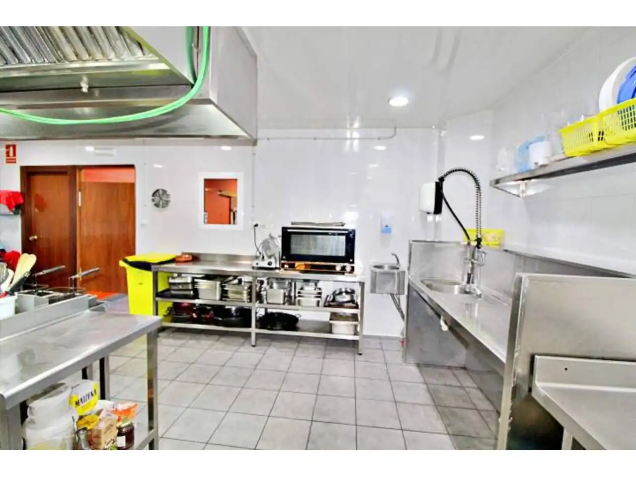 Kitchen of Commercial properties for rent in Granollers  with Air Conditioner