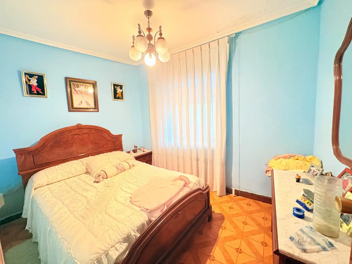 Habitación de Edificio en venta en Torre del Bierzo