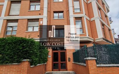 Exterior view of Flat for sale in Castro-Urdiales  with Heating, Terrace and Storage room