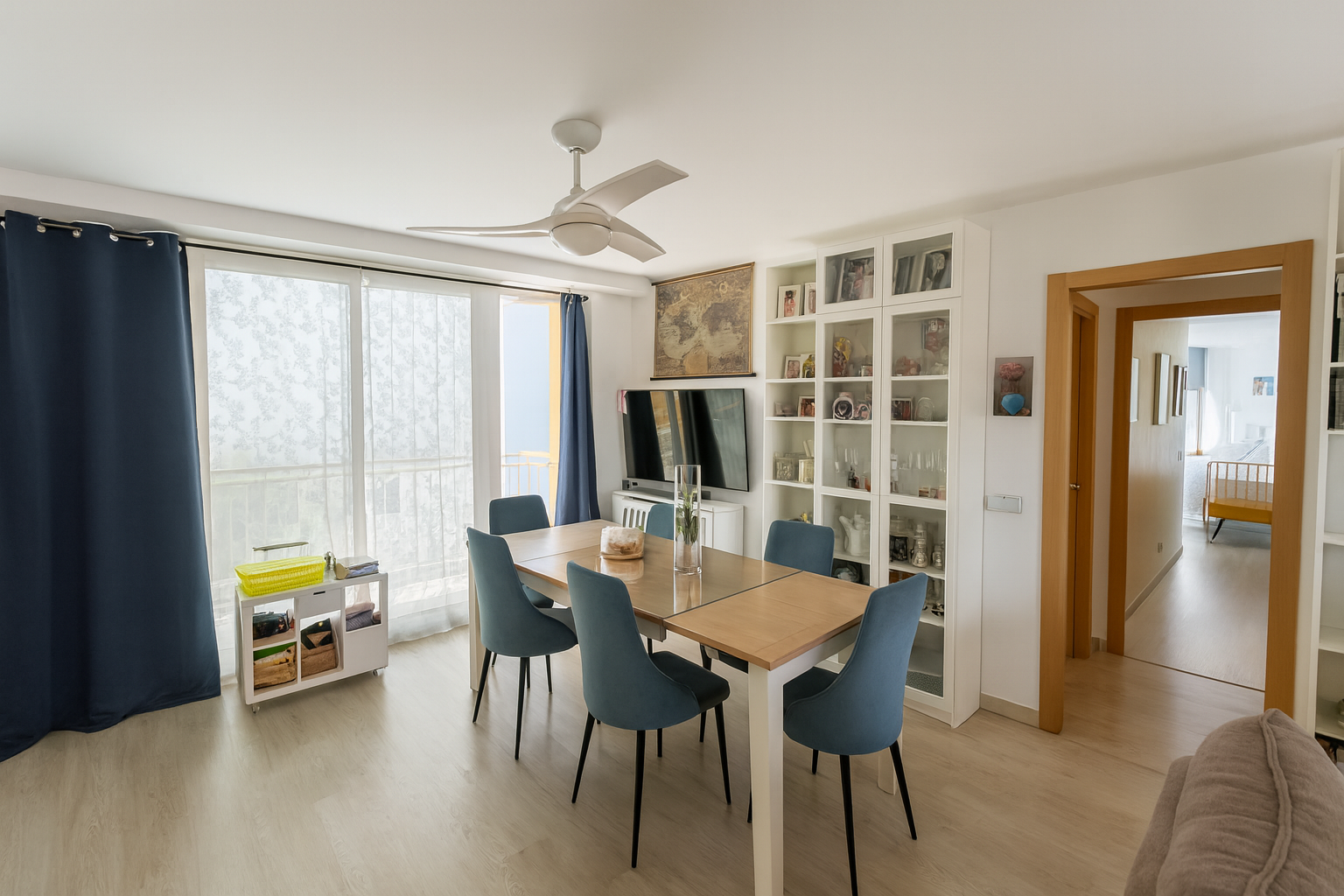 Menjador de Apartament de lloguer en Eivissa amb Aire condicionat, Terrassa i Moblat