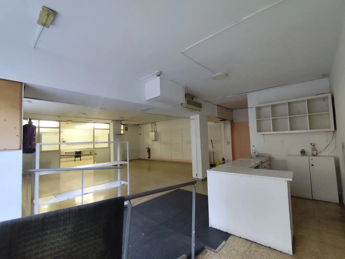 Commercial properties for sale in Barcelona  with Air Conditioner