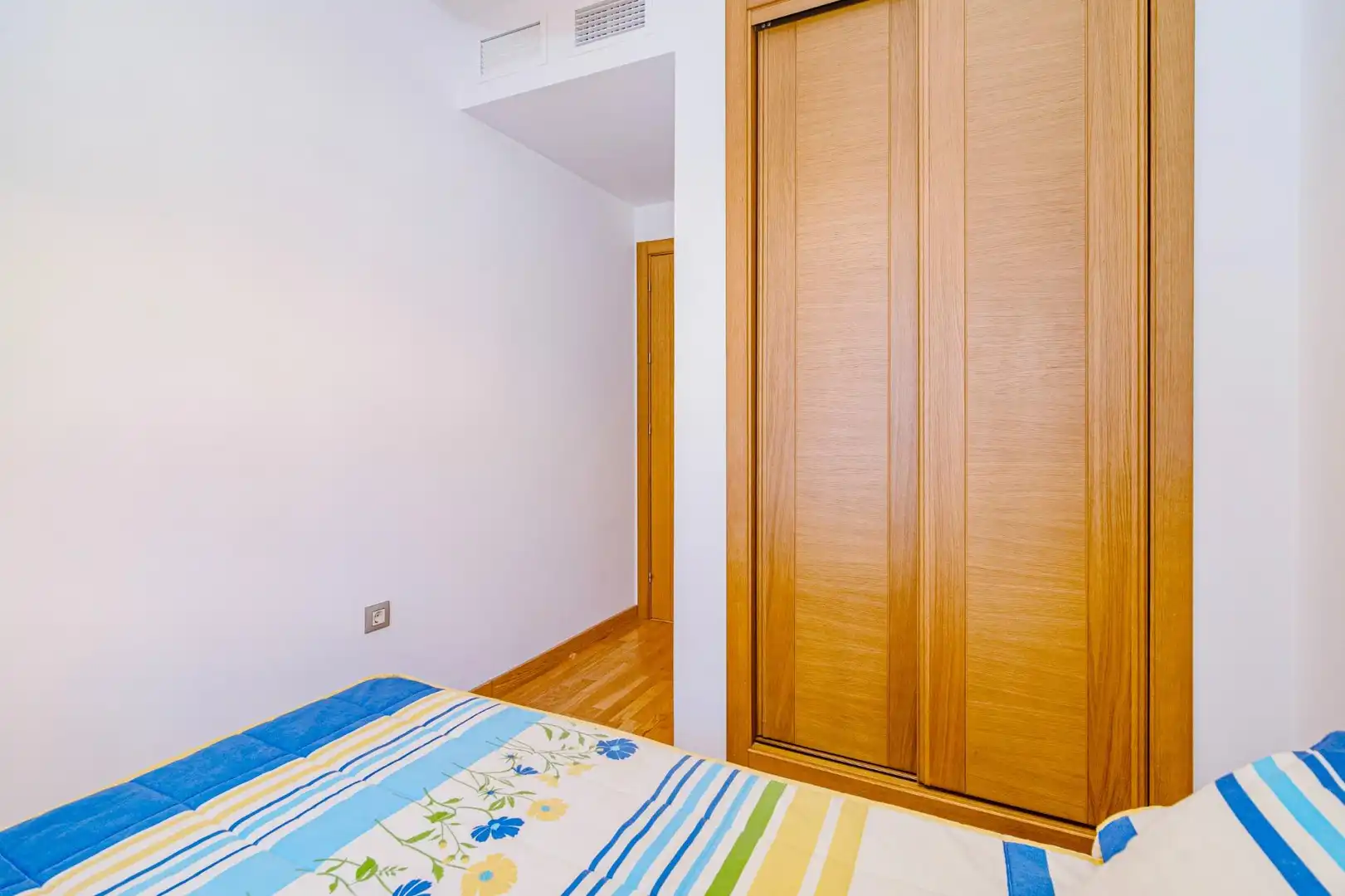 Habitación de Piso en venta en La Zubia con Aire acondicionado, Amueblado y Balcón