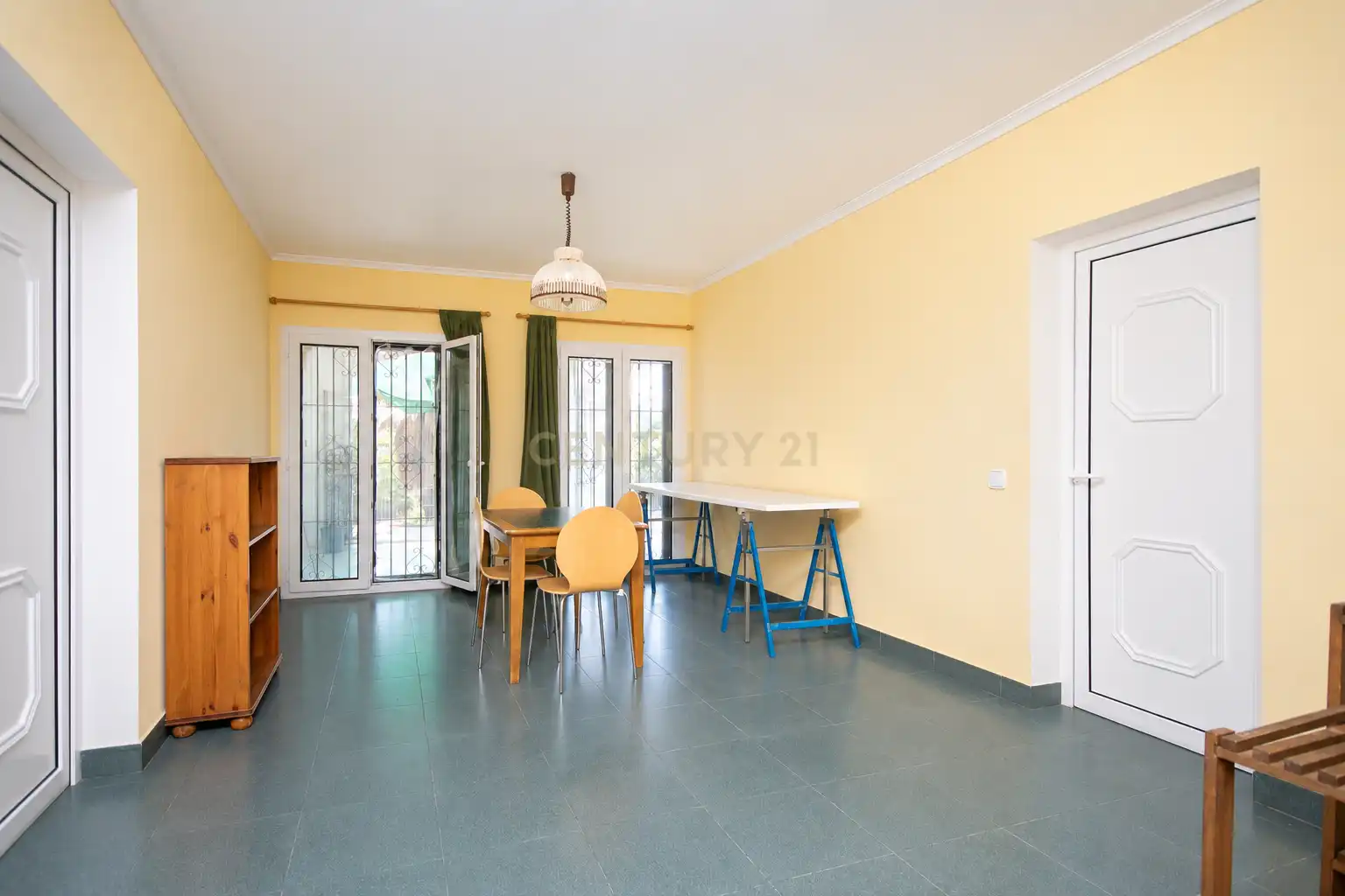 Vista exterior de Casa o chalet en venta en Alicante / Alacant con Jardín privado, Trastero y Piscina
